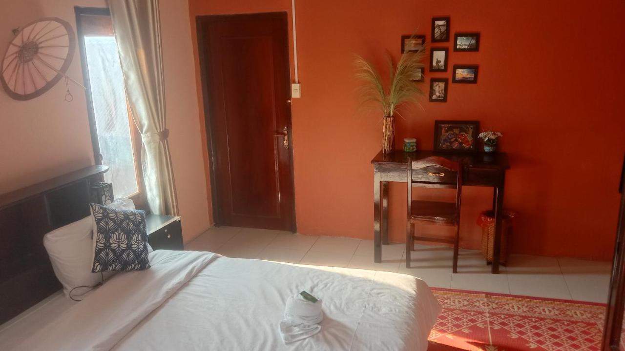 Pukyo Bed And Breakfast Belgian Lao Ban Nangoy Exterior photo