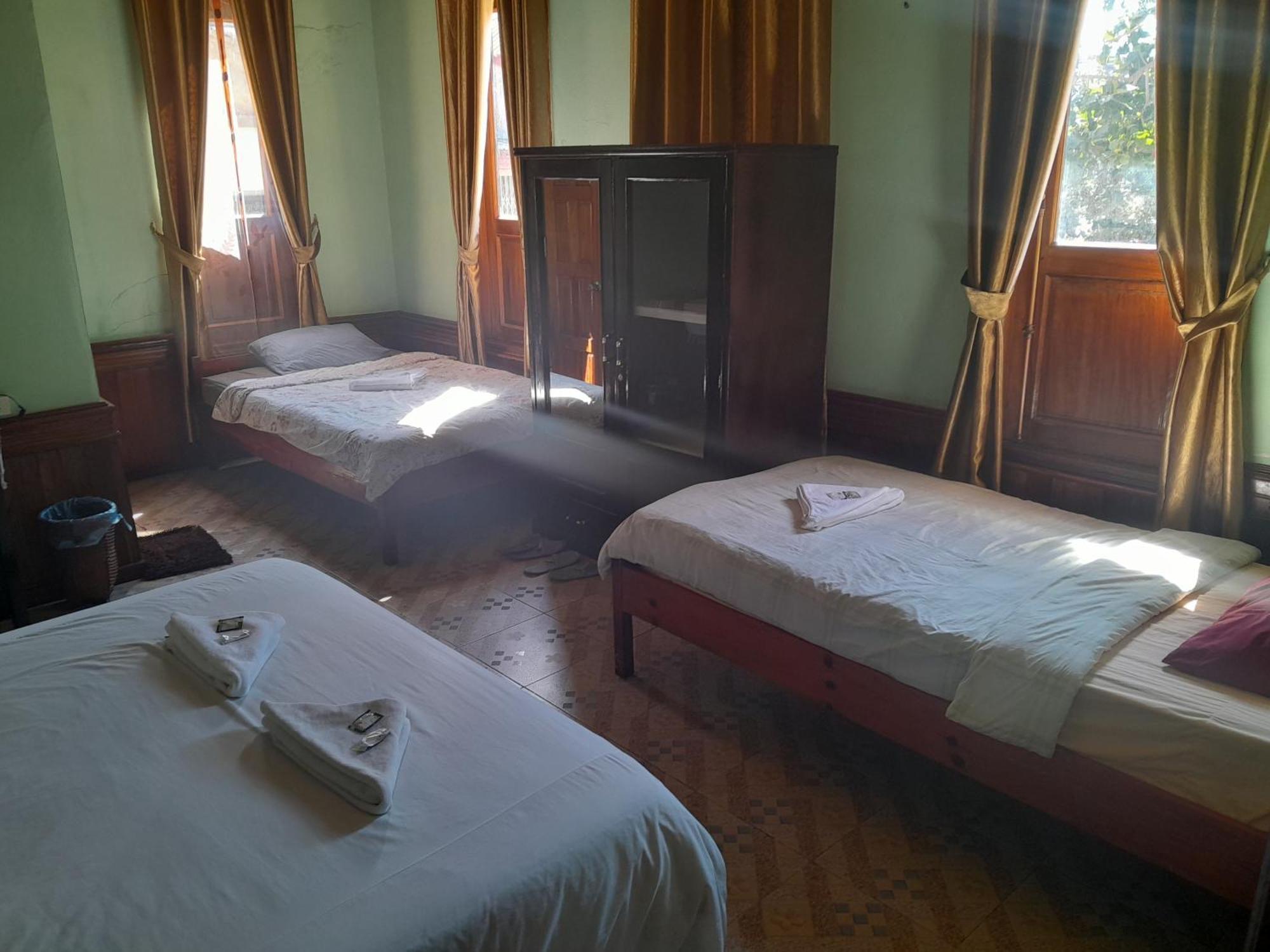 Pukyo Bed And Breakfast Belgian Lao Ban Nangoy Room photo